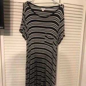 Black & white T-shirt dress